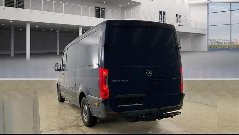 Second-hand Mercedes Sprinter 143 CP (105 kW) 2019 Albastru Van