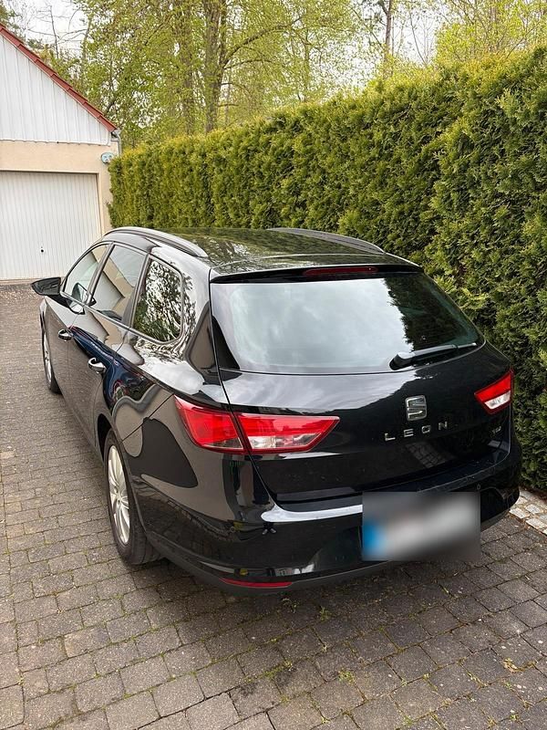 Second-hand Seat Leon ST 105 CP (77 kW) 2014 Negru Break