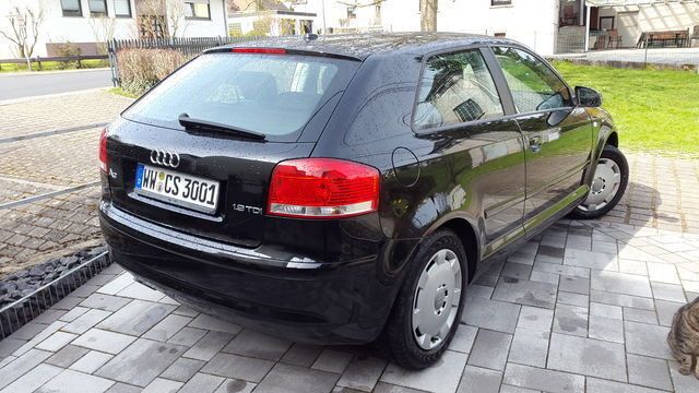 Gebraucht Audi A3 Attraction 143 PS (105 kW) 2008 Schwarz Kleinwagen