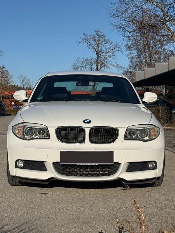 Gebraucht BMW 123 Performance 204 PS (150 kW) 2012 Weiß Kleinwagen