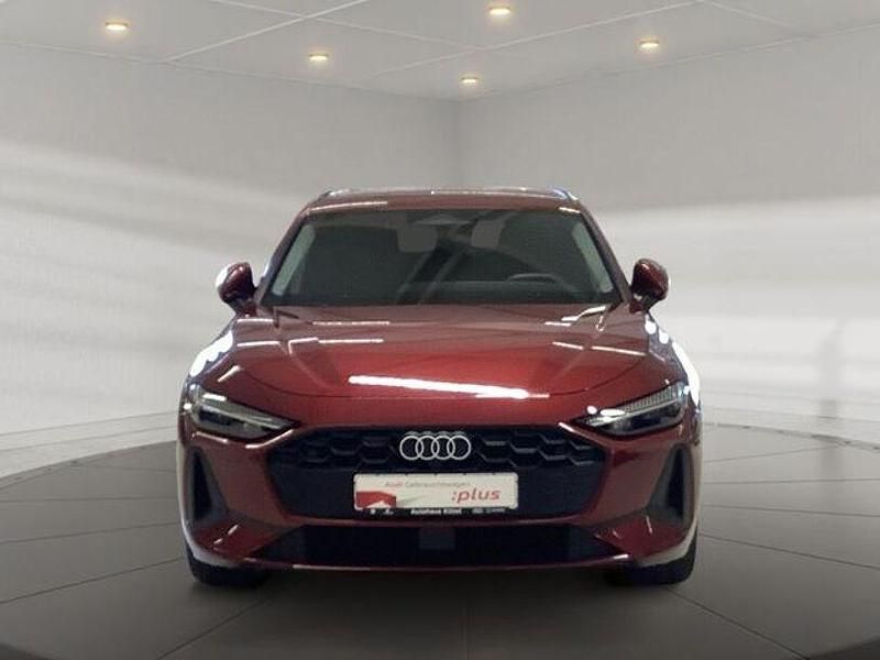 Gebraucht Audi A5 Sport 150 PS (110 kW) 2025 Rot Kombi