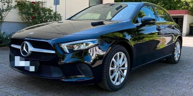 Schwarz Gebraucht 2021 Mercedes A250 Limousine | 23.649 € (Superpreis) - Bild 1/4