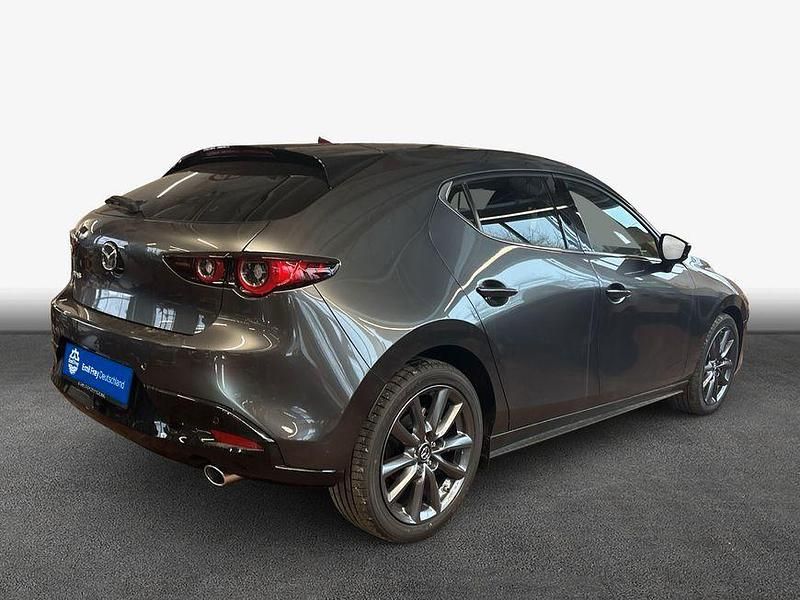 Neu Mazda 3 Exclusive-Line 140 PS (102 kW) 2025 Machine grey metallic Limousine