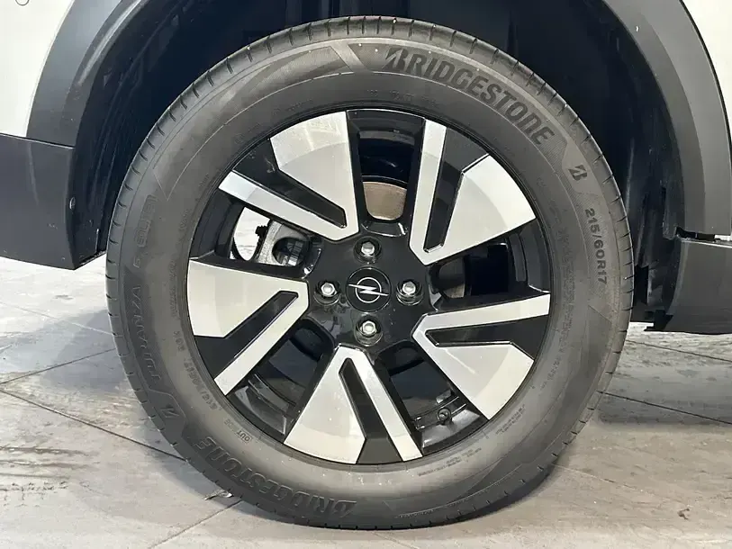 Gebraucht Opel Frontera 83 kW (113 PS) 2025 Kristallsilber SUV