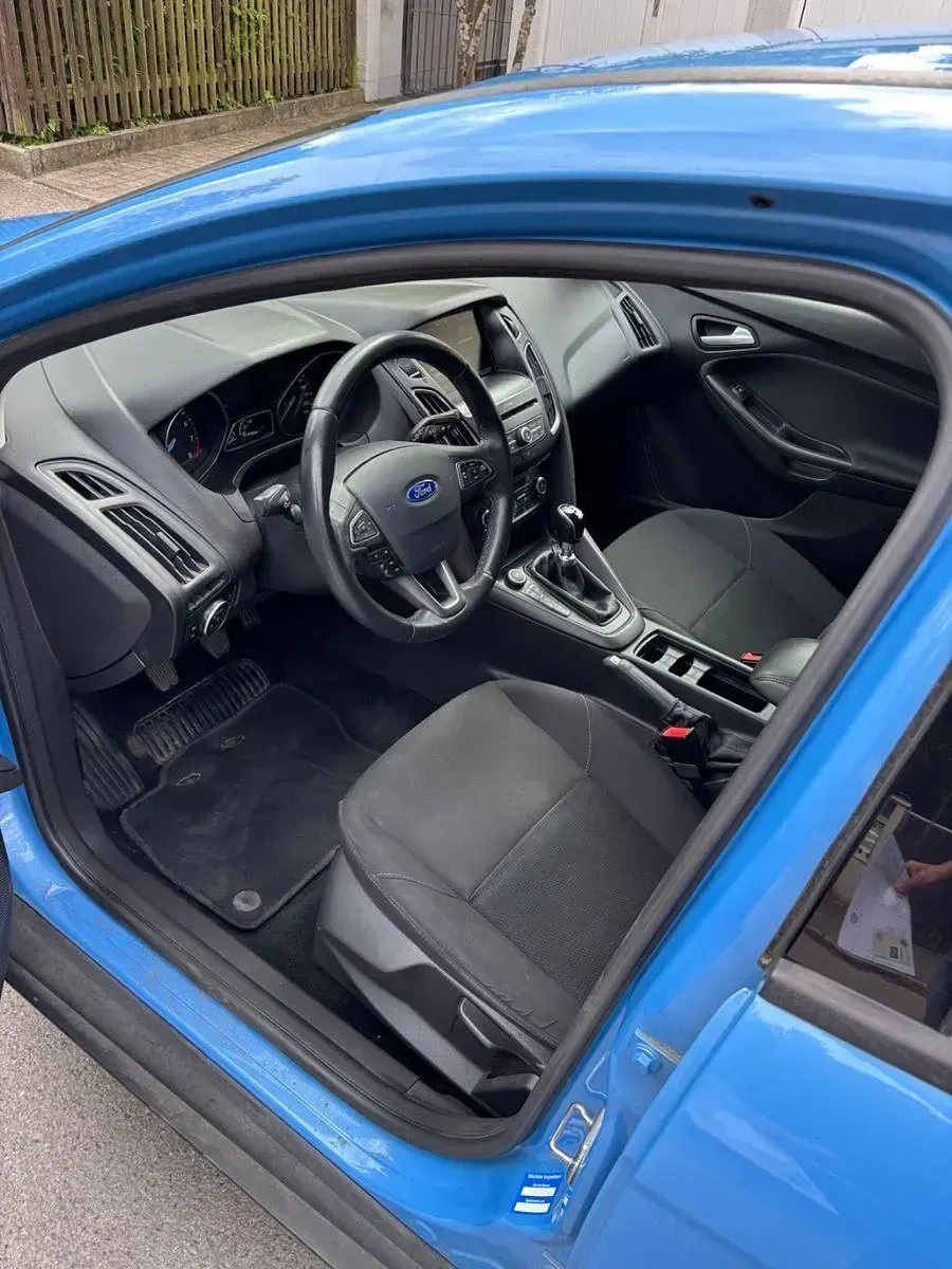 Gebraucht Ford Focus Business Edition 150 PS (110 kW) 2016 Blau Limousine