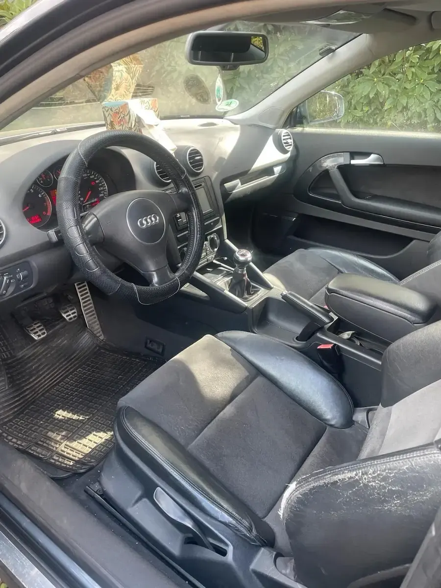 Gebraucht Audi Coupé 150 PS (110 kW) 2003 Grau Coupé
