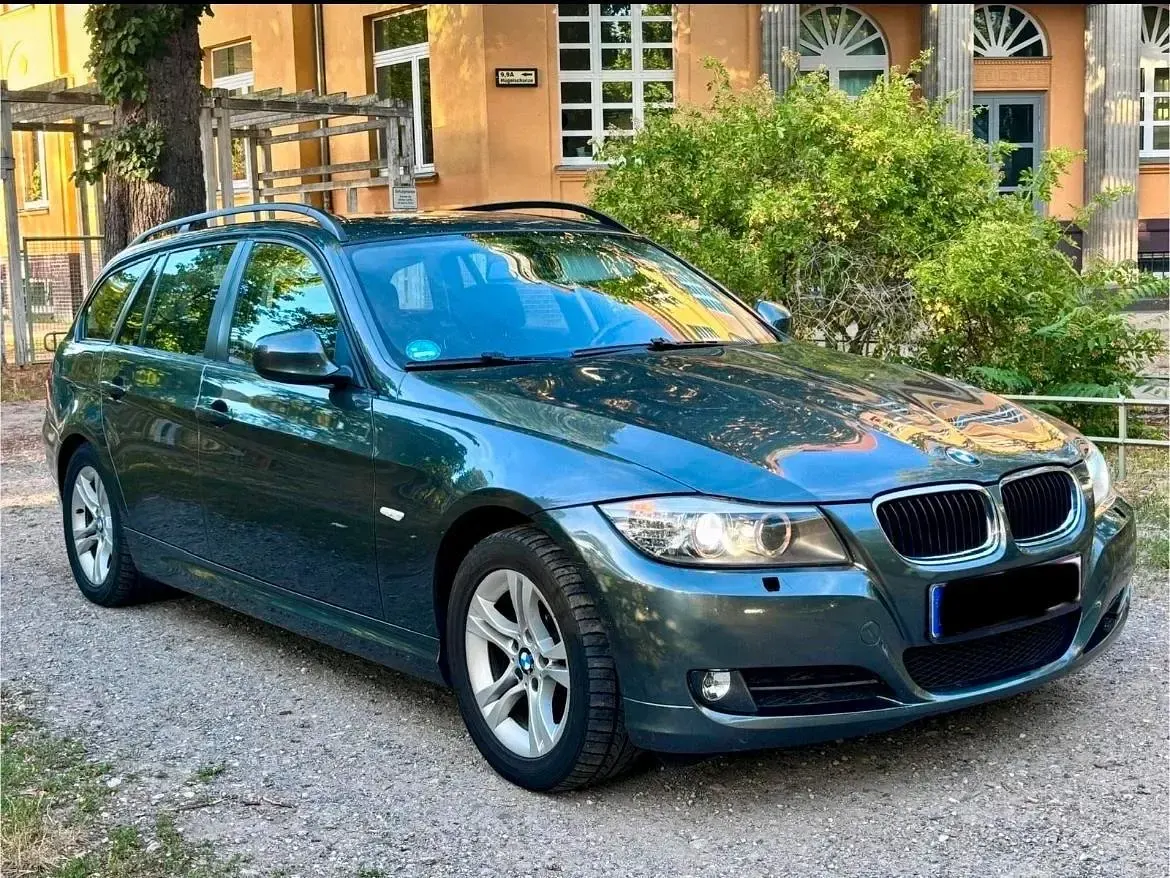 Gebraucht BMW 320 M Sport 177 PS (130 kW) 2009 Grau Kombi