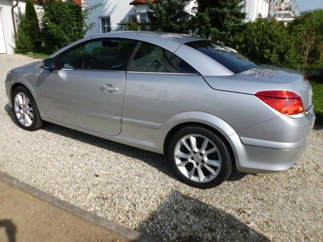 Gebraucht Opel Astra Cabriolet Cosmo 190 PS (139 kW) 2007 Silber metallic Cabrio