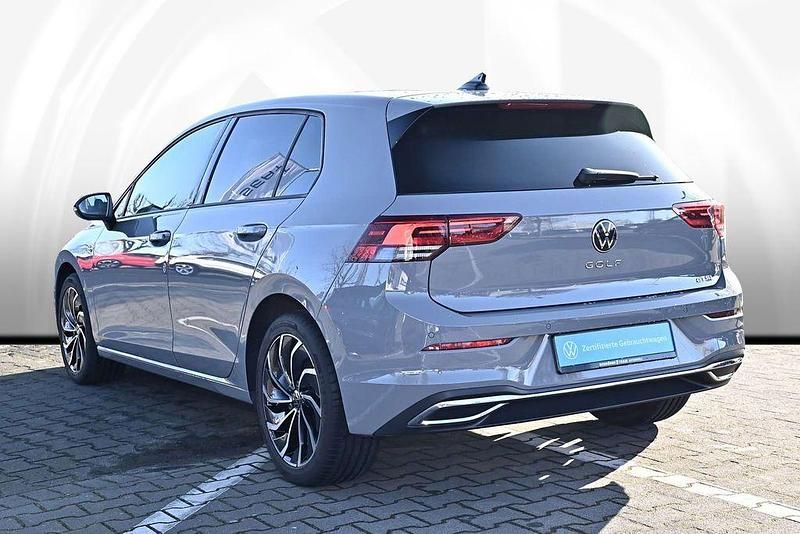 Gebraucht VW Golf VIII Move 150 PS (110 kW) 2023 Grau Limousine