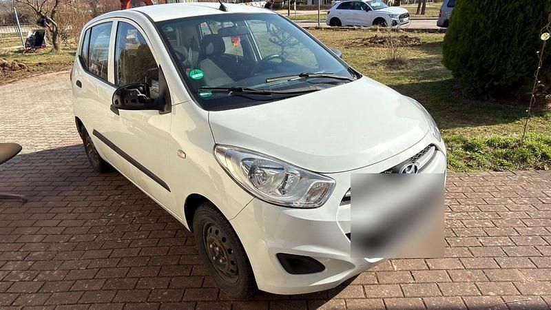 Gebraucht Hyundai i10 Classic 69 PS (50 kW) 2011 Weiß Kleinwagen
