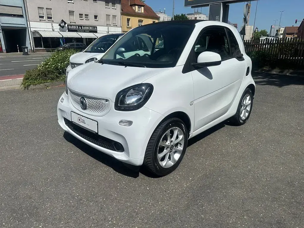 Gebraucht Smart ForTwo Coupé Basis 71 PS (52 kW) 2018 Weiß Coupé
