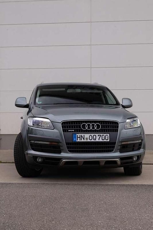 Grau Gebraucht 2007 Audi Q7 SUV | 12.999 € (Teuer) - Bild 1/4