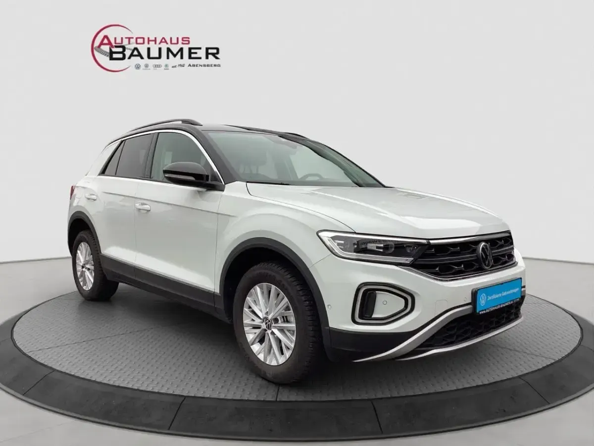 Gebraucht VW T-Roc Life 116 PS (85 kW) 2025 Weiß SUV