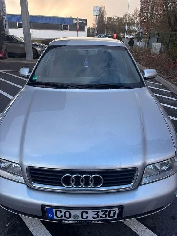 Gebraucht Audi A4 S-Line 101 PS (74 kW) 2000 Silber Limousine