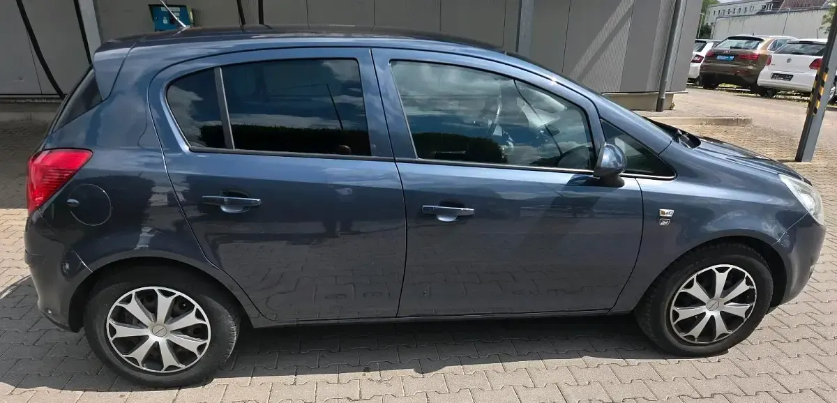 Gebraucht Opel Corsa 87 PS (63 kW) 2010 Blau Kleinwagen
