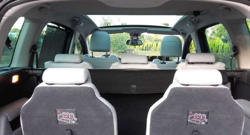 Schwarz Gebraucht 2010 Peugeot 5008 Premium Van / Kleinbus | 3.950 € (Guter Preis) - Bild 1/4