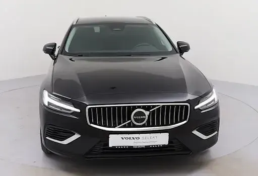Gebraucht Volvo V60 Core 350 PS (257 kW) 2025 Schwarz Kombi