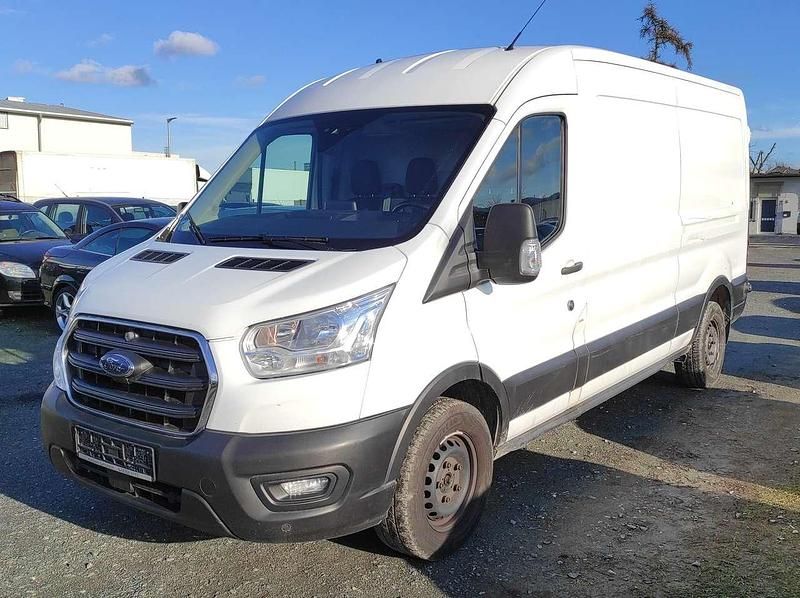 Gebraucht Ford Transit Trend 131 PS (96 kW) 2022 Frostweiß Van / Kleinbus