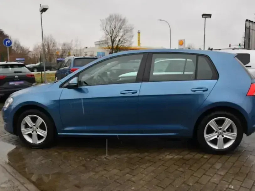 Gebraucht VW Golf VII Comfortline 110 PS (80 kW) 2017 Blau Limousine