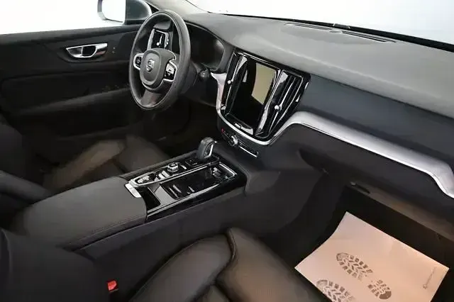 Gebraucht Volvo V60 Inscription 341 PS (250 kW) 2021 Osmium grey metallic (metallic) Kombi