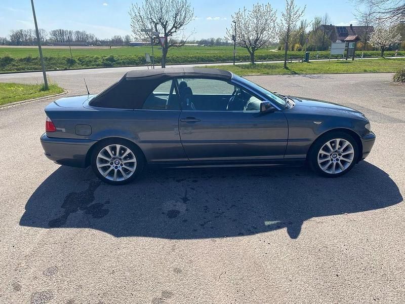 Gebraucht BMW 318 Cabriolet 150 PS (110 kW) 2006 Grau Cabrio