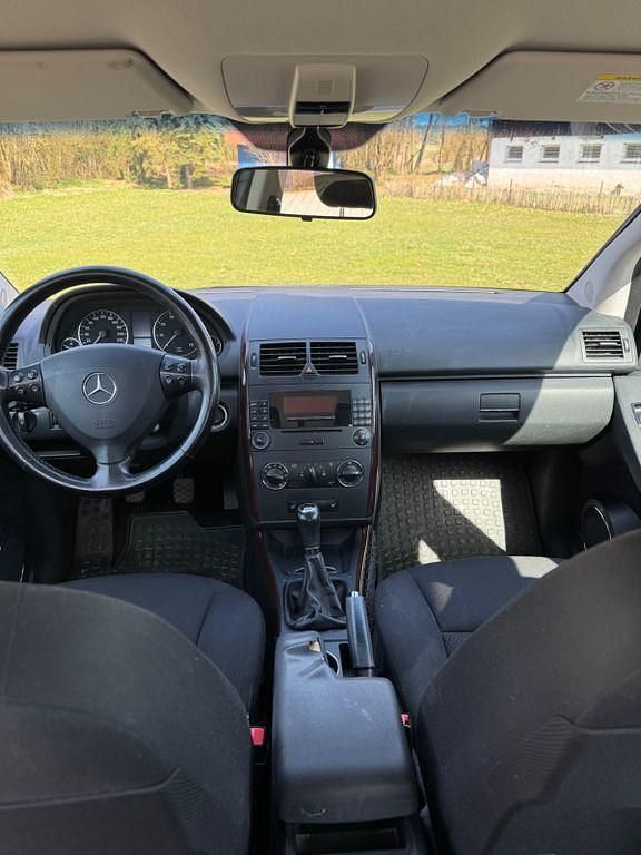 Gebraucht Mercedes A150 Elegance 95 PS (69 kW) 2005 Grün Van / Kleinbus