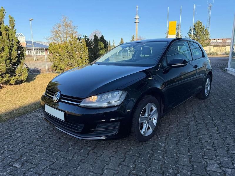 Gebraucht VW Golf VII Comfortline 110 PS (80 kW) 2014 Deep black Kleinwagen