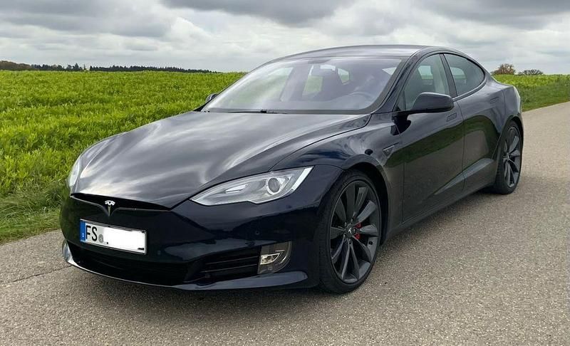 Blau Gebraucht 2014 Tesla Model S Limousine | 29.990 € - Bild 1/4