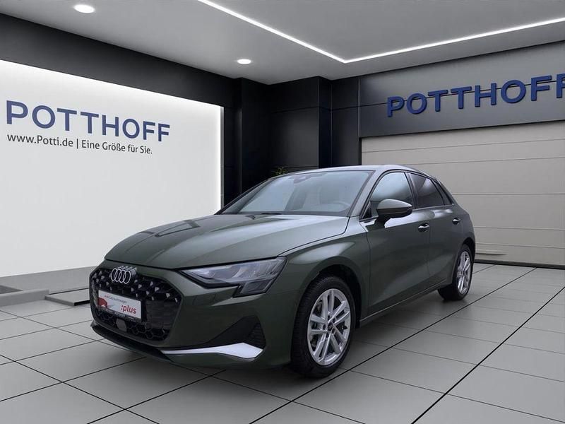 Grün Gebraucht 2024 Audi A3 Sportback Advanced Limousine | 33.750 € (Fairer Preis) - Bild 1/4