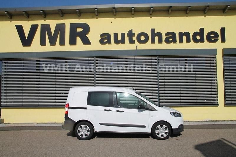 Gebraucht Ford Transit Trend 101 PS (74 kW) 2022 Weiß Van / Kleinbus