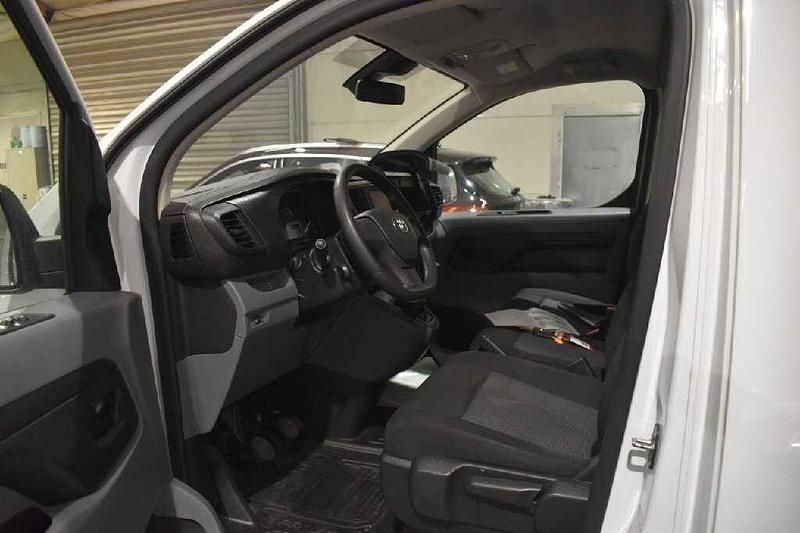 Gebraucht Toyota Proace 120 PS (88 kW) 2023 Weiß Van / Kleinbus