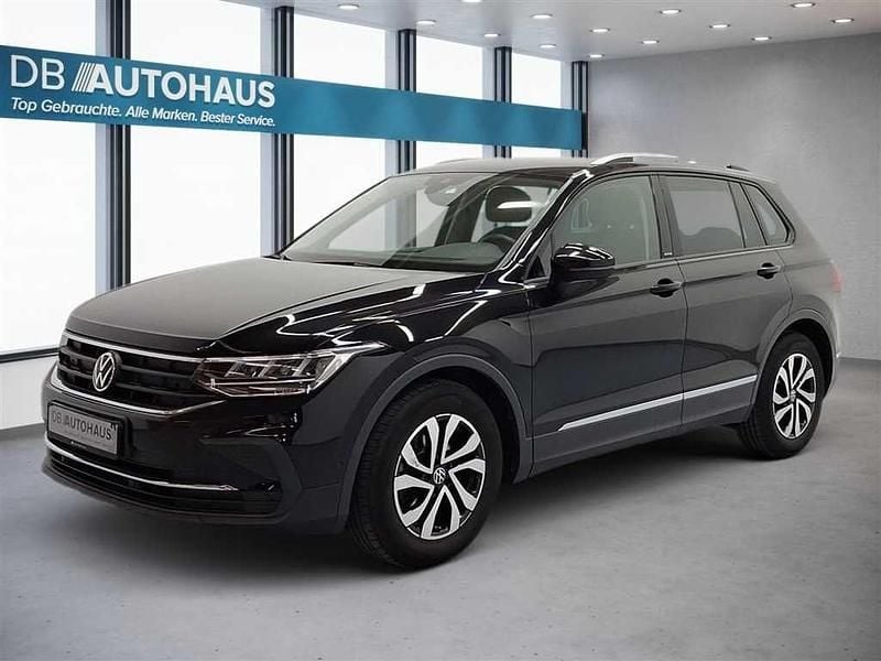 Schwarz Gebraucht 2023 VW Tiguan Active SUV | 20.790 € (Superpreis) - Bild 1/4