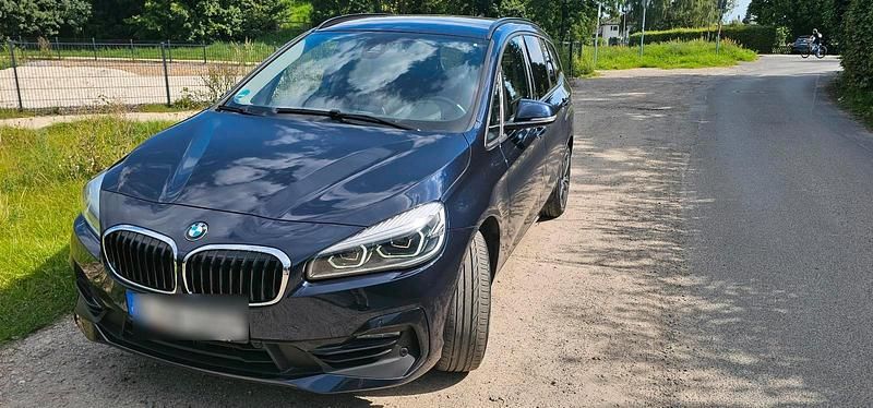 Blau Gebraucht 2025 BMW 216 Gran Tourer Van / Kleinbus | 16.600 € (Superpreis) - Bild 1/4