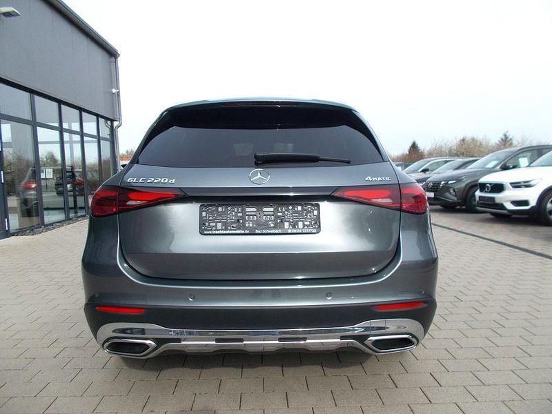 Gebraucht Mercedes GLC220 197 PS (144 kW) 2023 Grau SUV