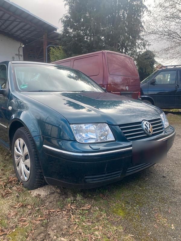 Gebraucht VW Bora 105 PS (77 kW) 2003 Grün Limousine