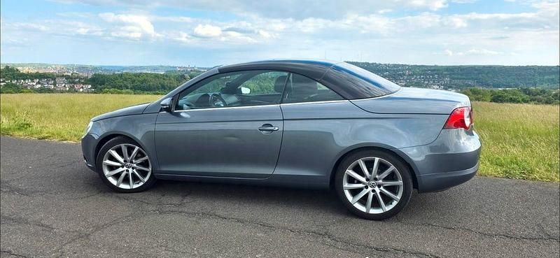 Gebraucht VW Eos Individual 160 PS (117 kW) 2010 Grau Cabrio