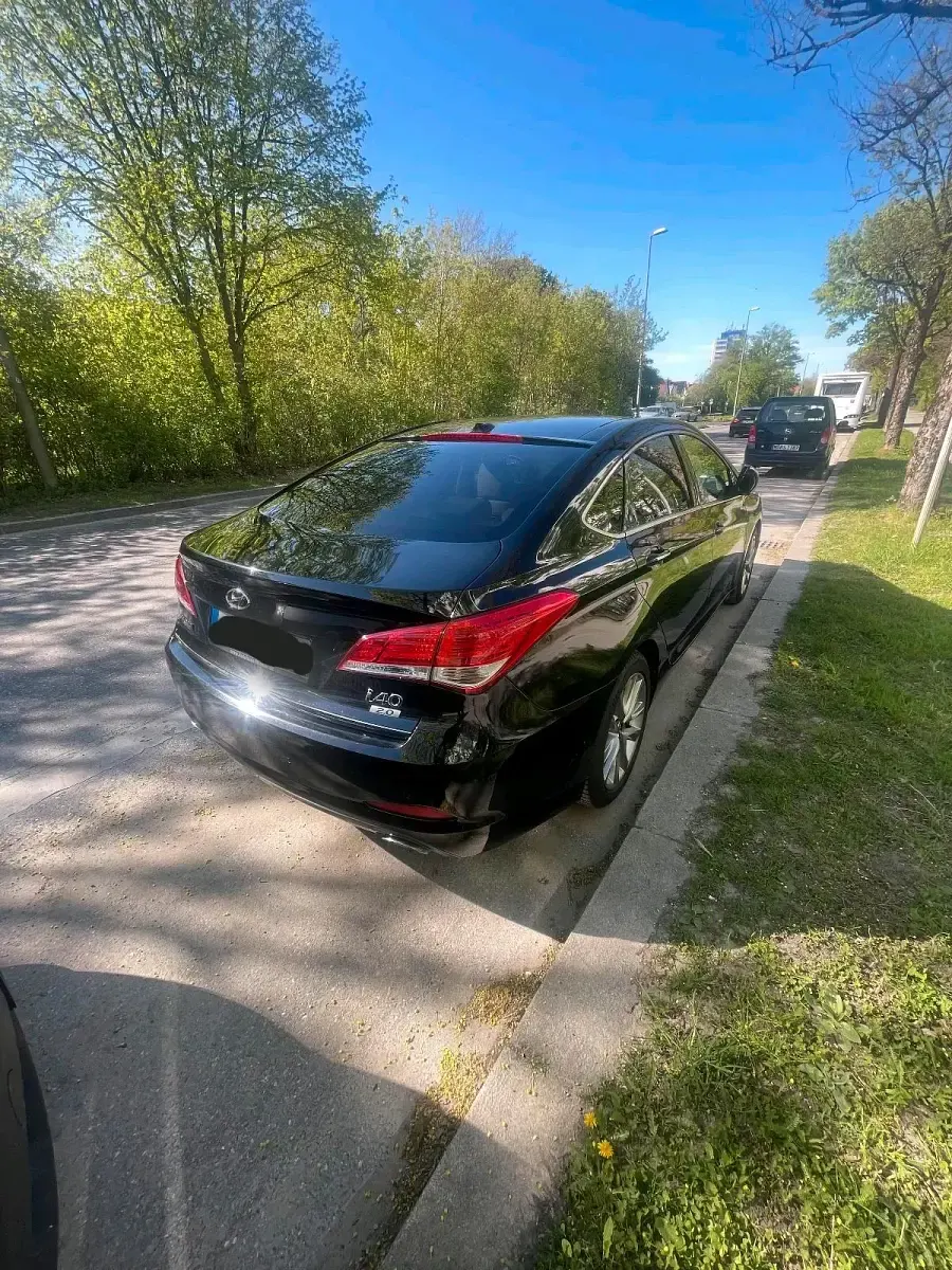 Gebraucht Hyundai i40 Premium 178 PS (130 kW) 2015 Schwarz Limousine