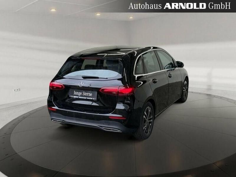 Gebraucht Mercedes 200 150 PS (110 kW) 2024 Nachtschwarz Limousine