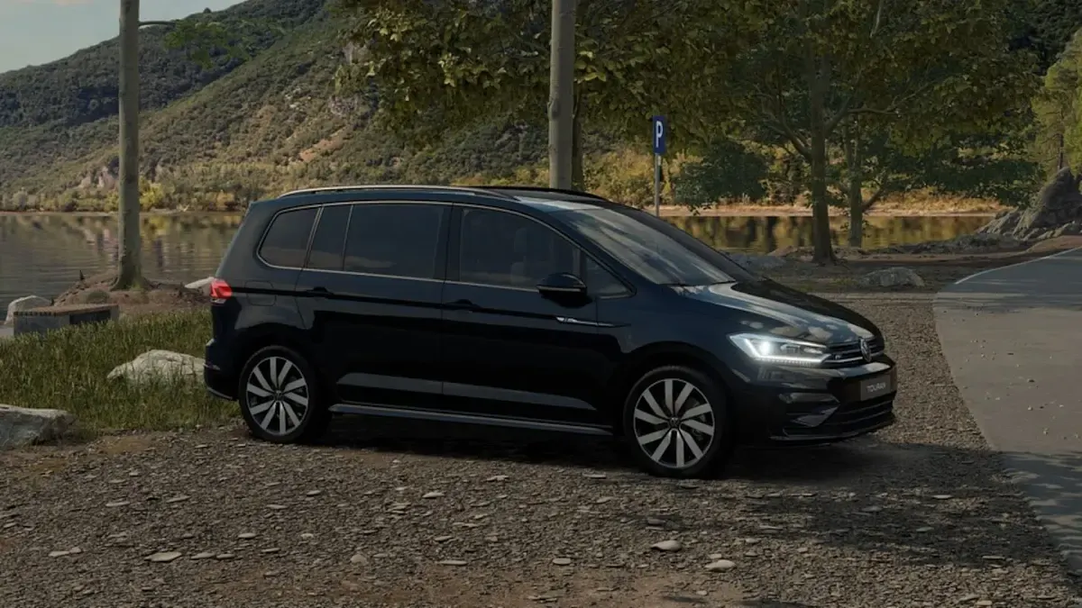 Gebraucht VW Touran R-line 150 PS (110 kW) 2025 Schwarz Van / Kleinbus
