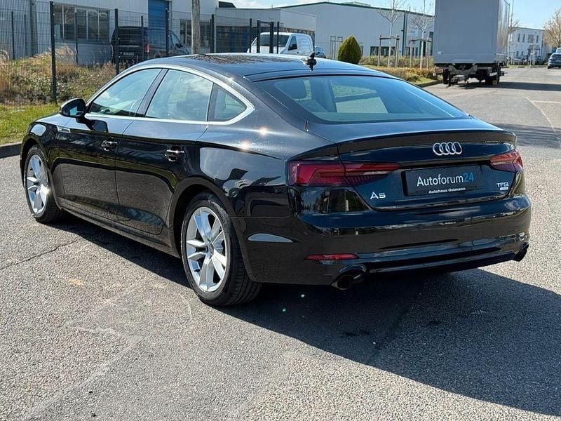 Gebraucht Audi A5 Sportback Basis 190 PS (139 kW) 2017 Schwarz Kleinwagen