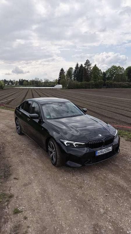 Gebraucht BMW 330 M Sport 245 PS (180 kW) 2023 Schwarz Limousine
