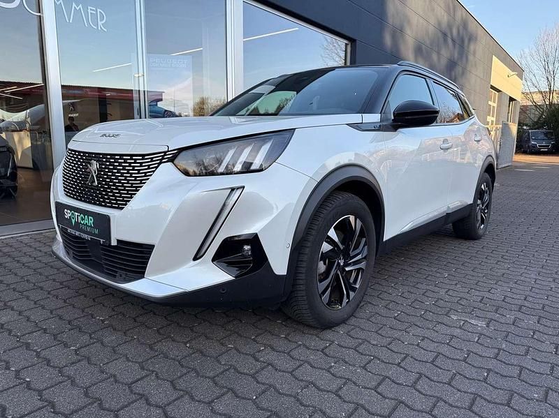 Perlmutt weiß Gebraucht 2022 Peugeot e-2008 GT SUV | 19.990 € (Fairer Preis) - Bild 1/4