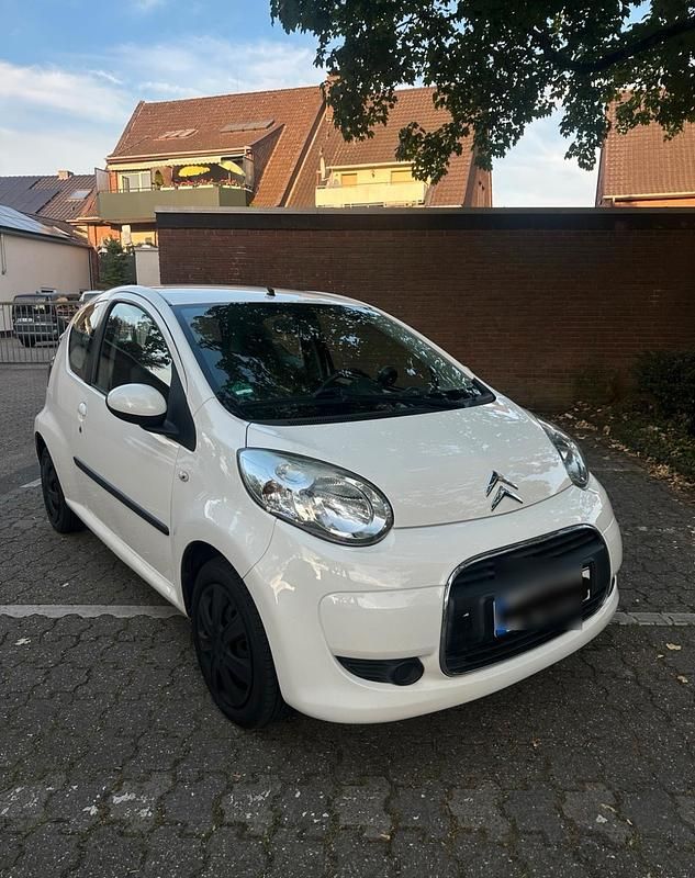 Weiß Gebraucht 2009 Citroën C1 Kleinwagen | 3.500 € (Etwas zu teuer) - Bild 1/4