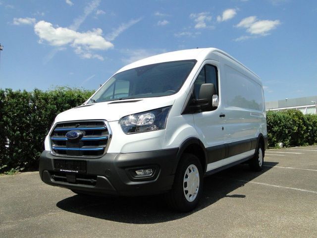 Frozen white Gebraucht 2023 Ford E-Transit Trend Van | 56.980 € - Bild 1/4