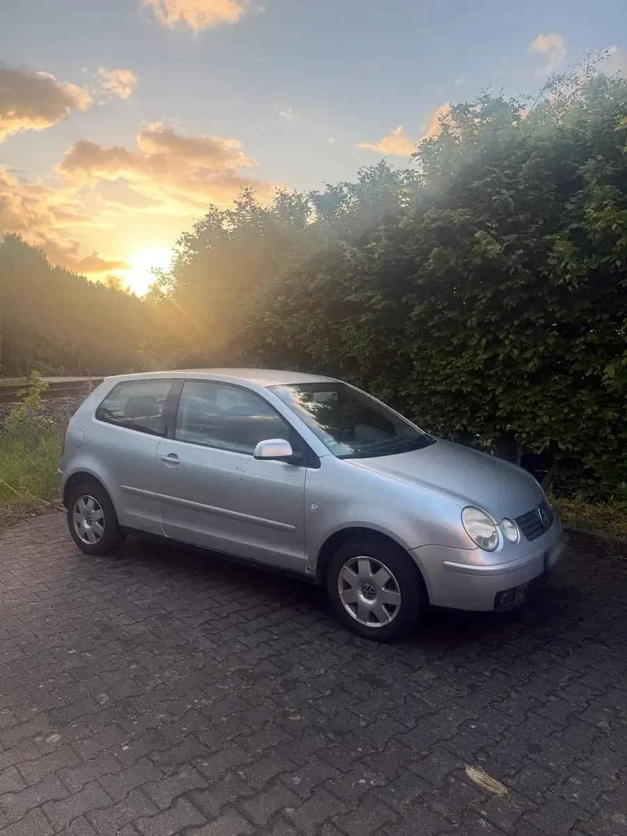 Gebraucht VW Polo 101 PS (74 kW) 2004 Grau Kleinwagen