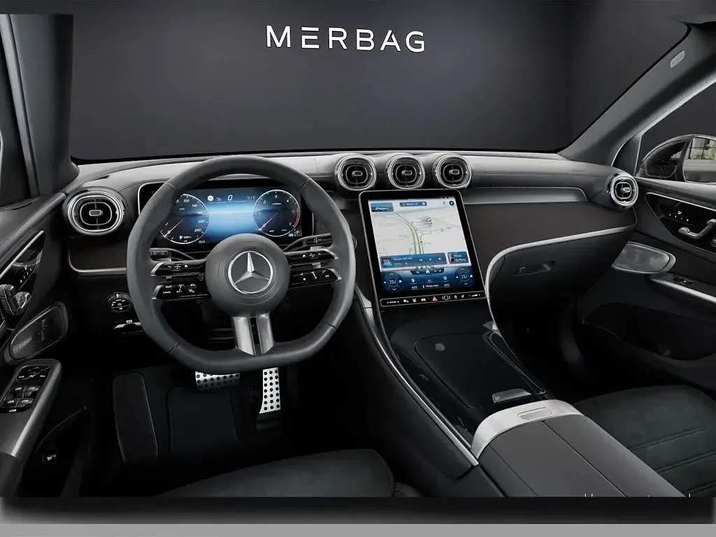 Gebraucht Mercedes GLC300 AMG line 269 PS (197 kW) 2024 Schwarz SUV