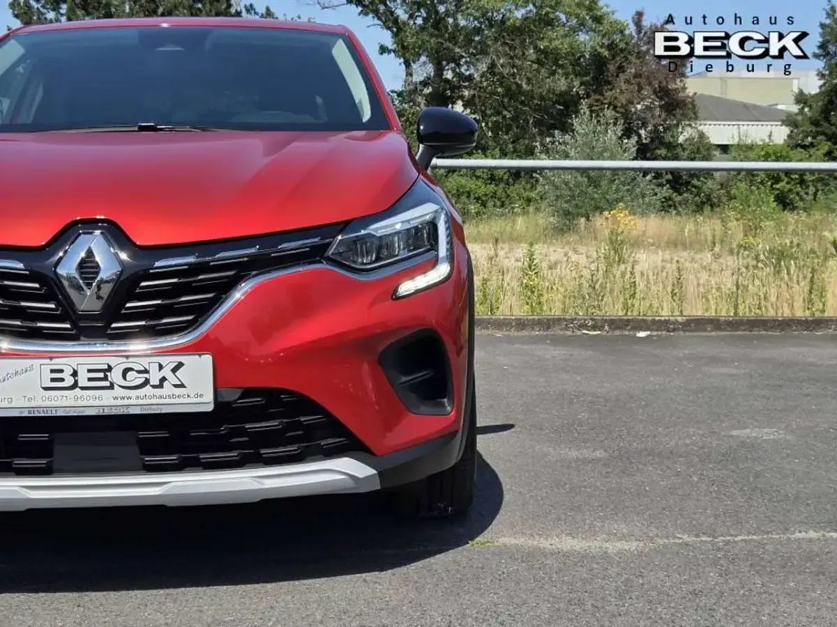 Gebraucht Renault Captur Experience 101 PS (74 kW) 2020 Dezirrot metallic SUV
