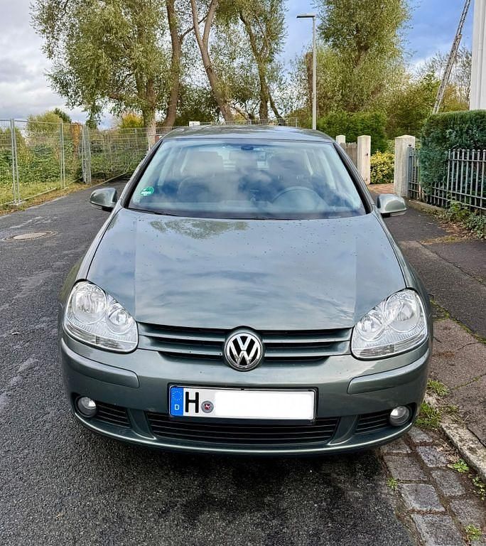 Grün Gebraucht 2006 VW Golf V Limousine | 2.890 € (Fairer Preis) - Bild 1/4