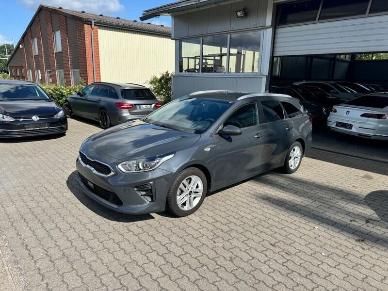 Grau Gebraucht 2021 Kia Ceed 3 Kombi | 13.990 € (Superpreis) - Bild 1/4