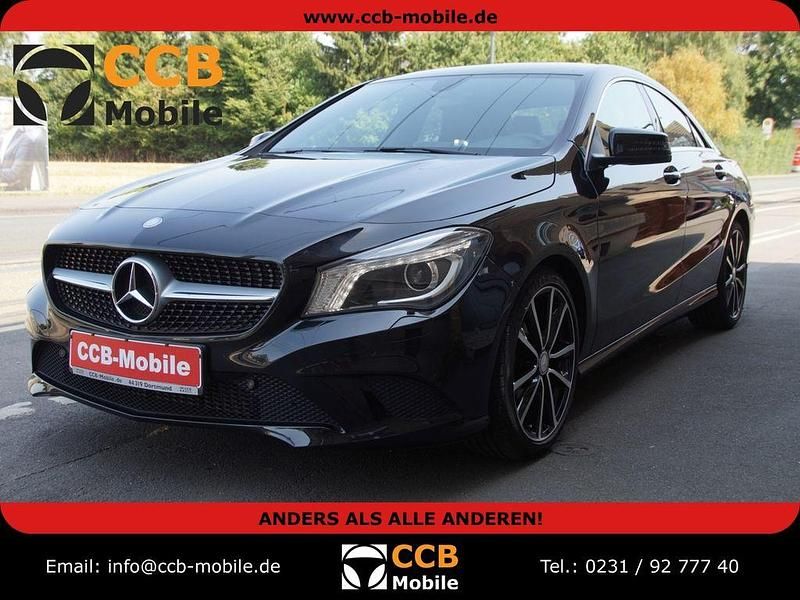 Schwarz Gebraucht 2013 Mercedes CLA180 Limousine | 16.900 € (Fairer Preis) - Bild 1/4